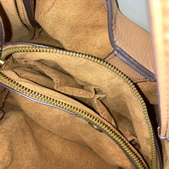 NWOT - Auburn Triple Compartment Convertible Crossbody - Picture 5 of 10